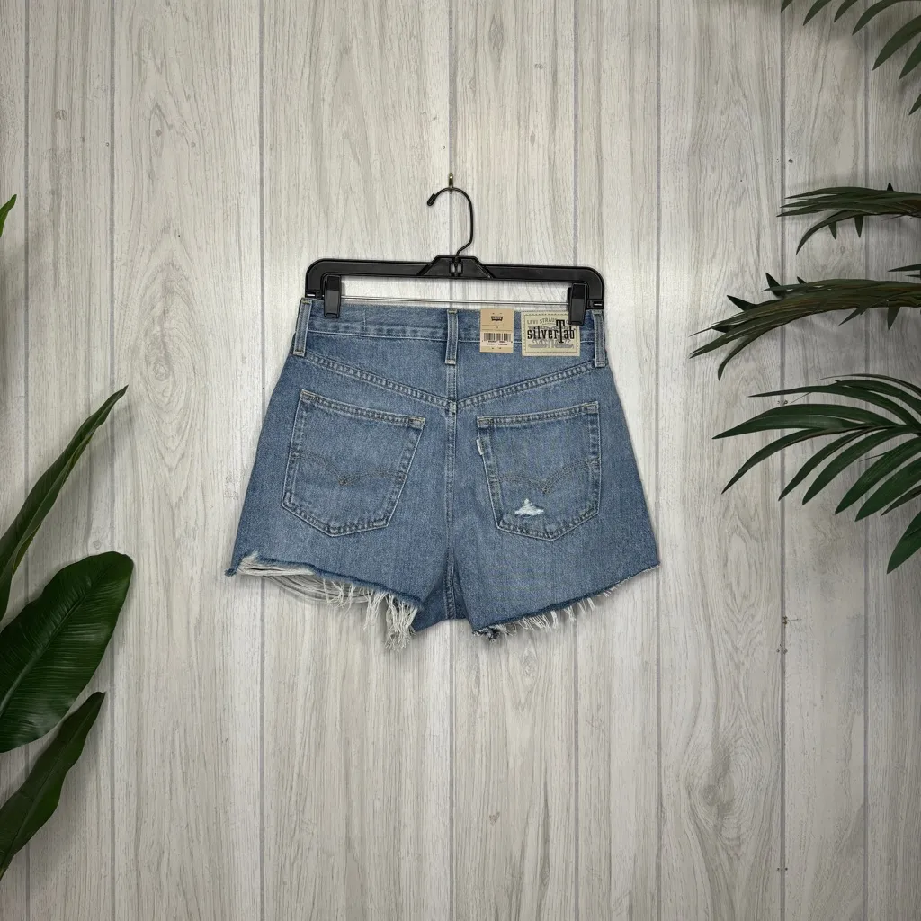 NWT Levi’s SilverTab Distressed High Rise Mom Shorts size 27 NEW - Image 3
