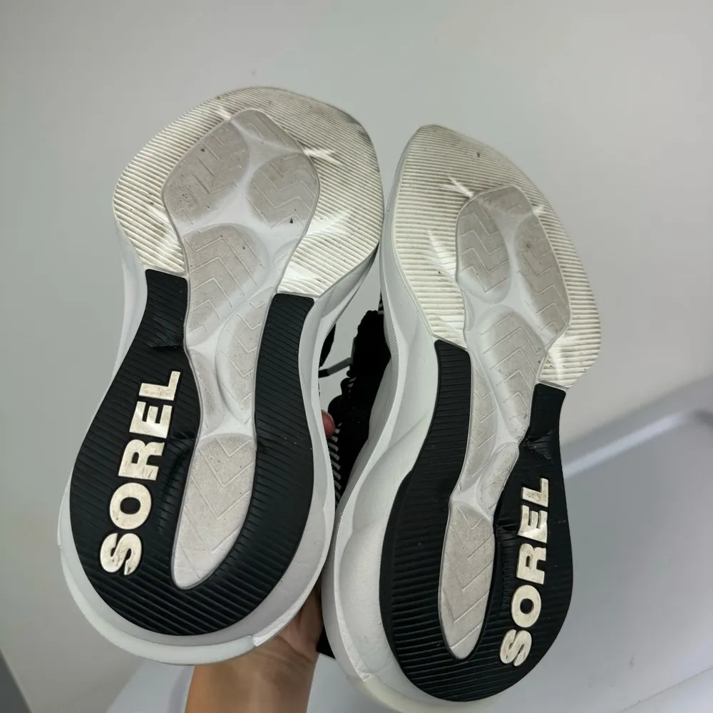 Sorel Explorer Sneakers Defy Low Sz 8.5 Black White Knit Upper Lace Up - Image 16