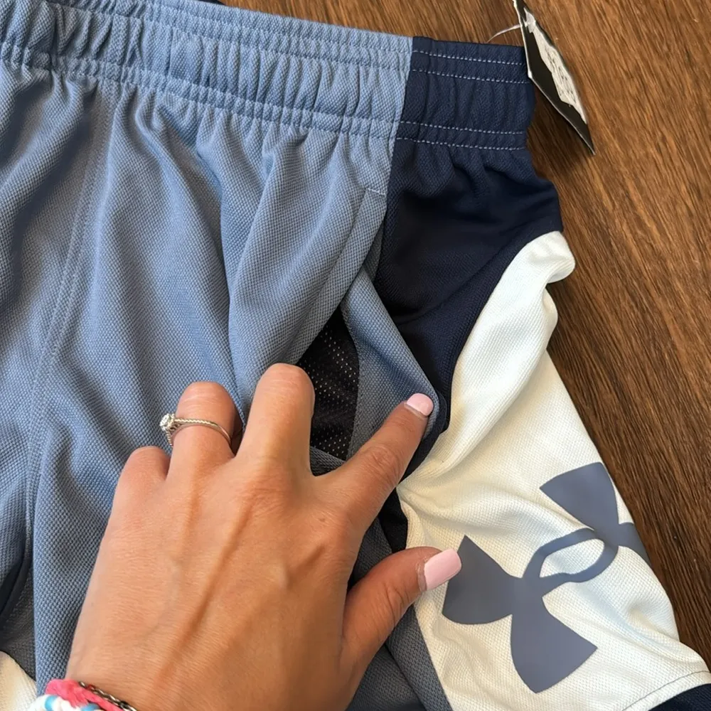 Under armour shorts - Image 3