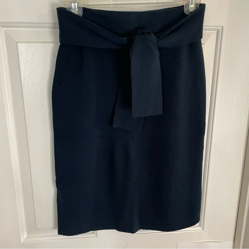 Club Monoco Elegant Dark blue  Wool Pencil Skirt With Tied Back Size Small chic - Image 5