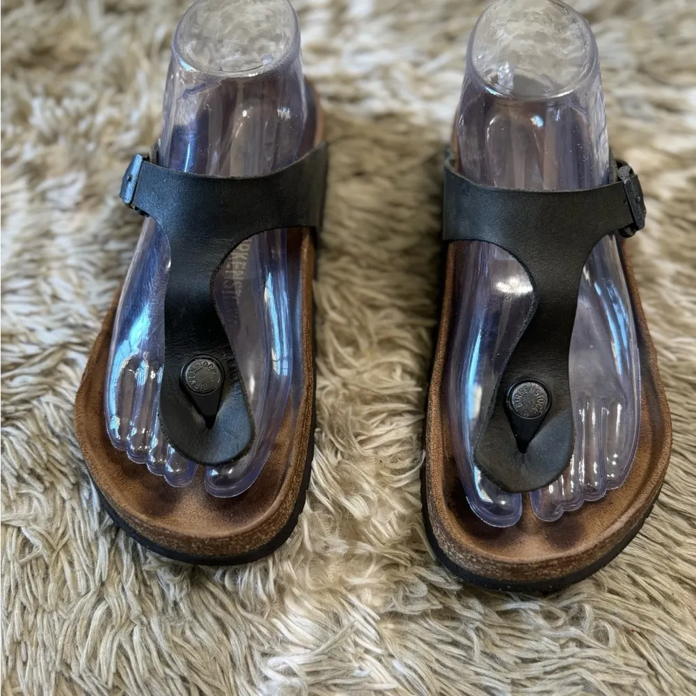 Birkenstock Gizeh Olive Green sandals size 37/6.5 - Image 2