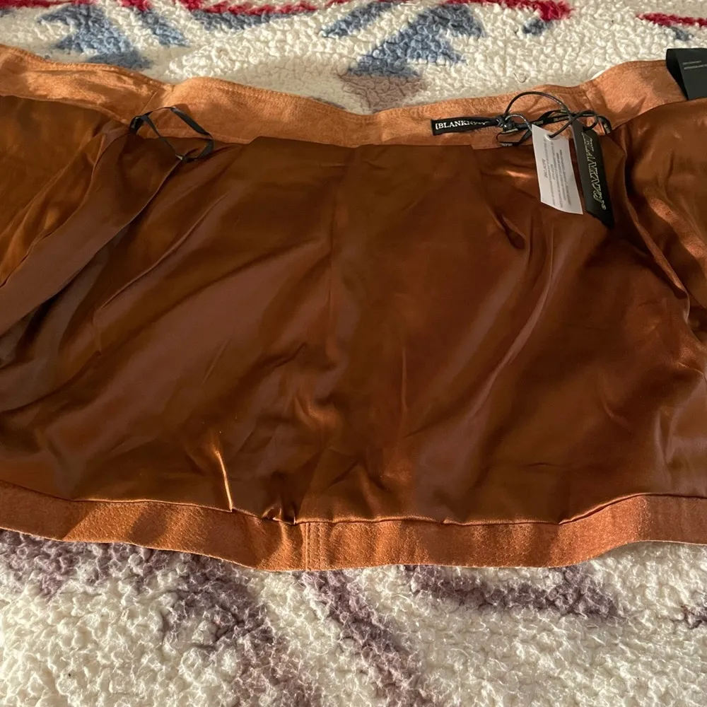 NWT BLANK-NYC Button Front Mini Skirt - Image 10