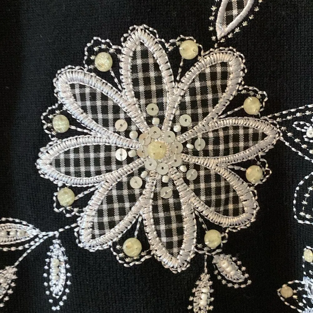 Alfred Dunner Black and White floral beaded sweater - 100% cotton - PXL - Image 3