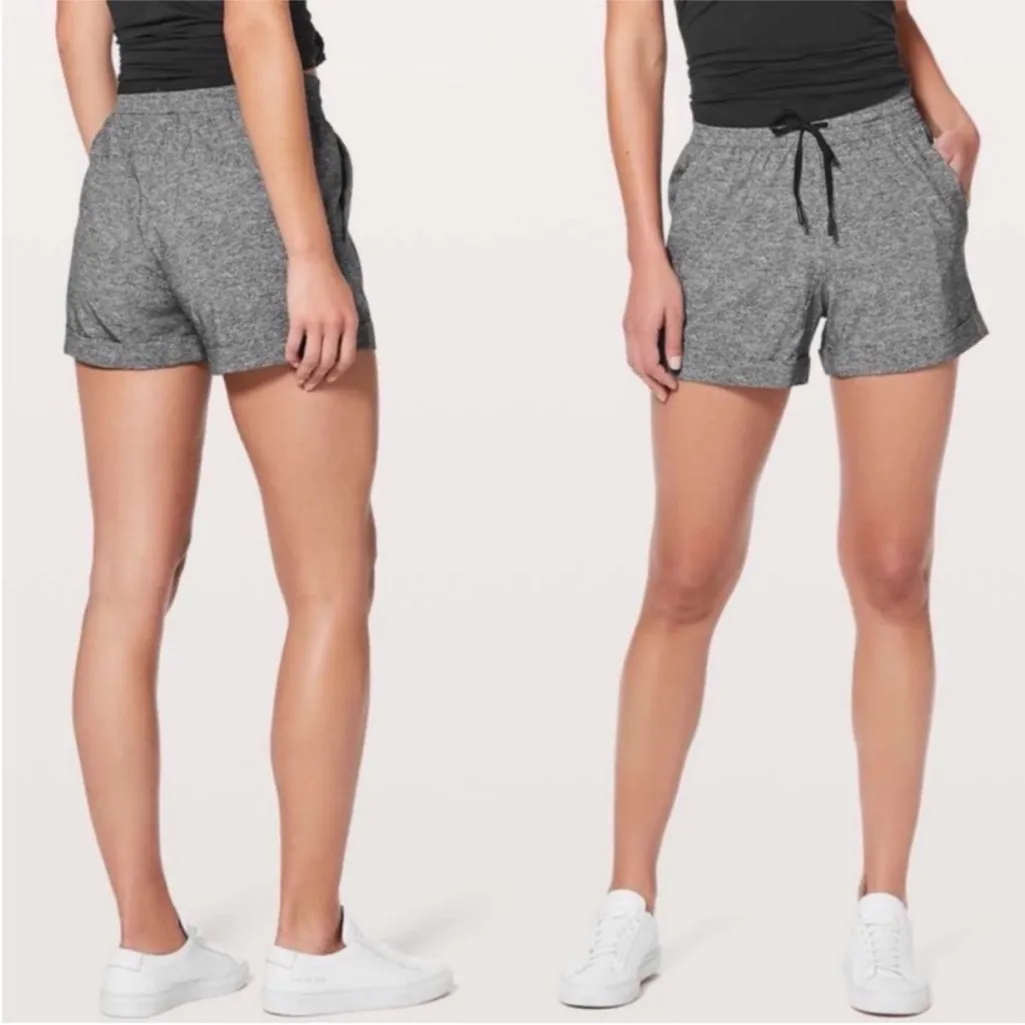 Lululemon Spring Break Away Short 4 Way Stretch 3” Size 4 - Image 2