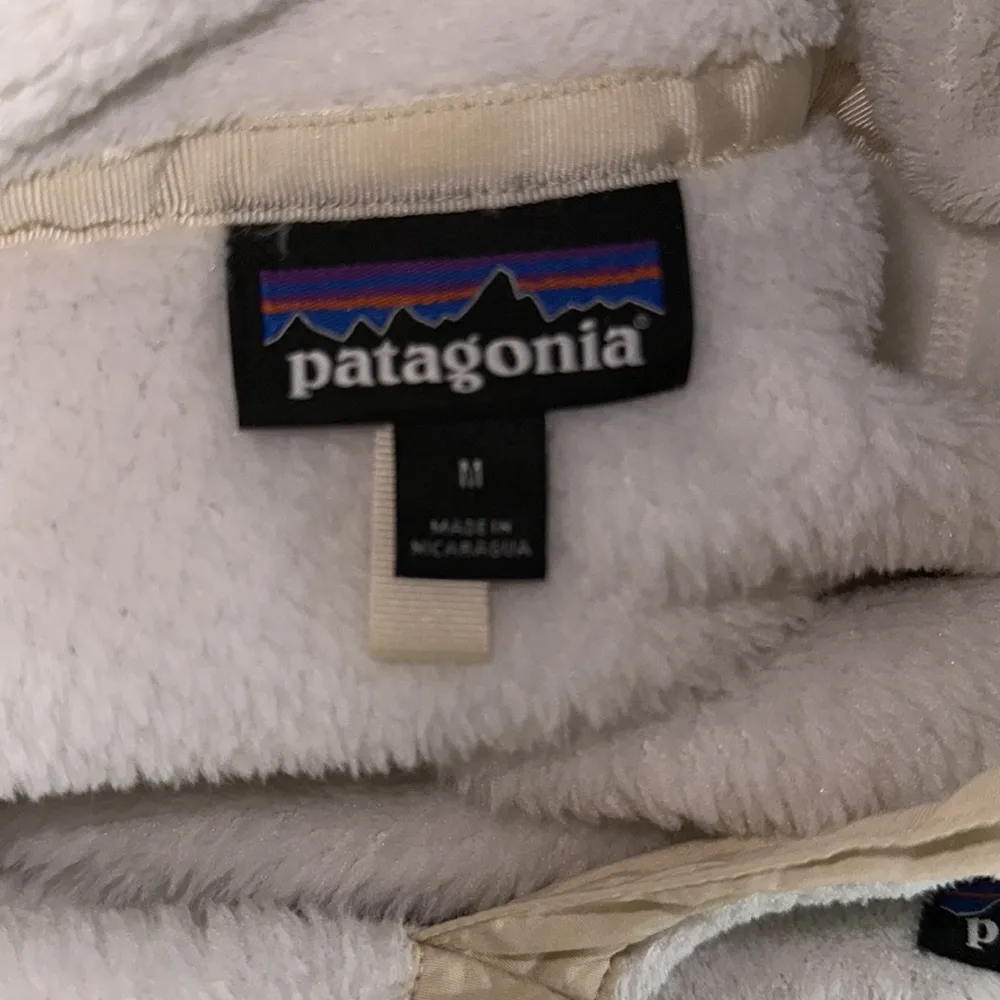 Patagonia Re-Tool Snap-T fleece pullover white with cream size medium - Image 6