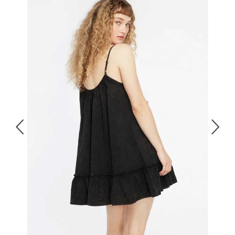 Lacausa Reina Mini Black Tiered sleeveless Dress - Image 2