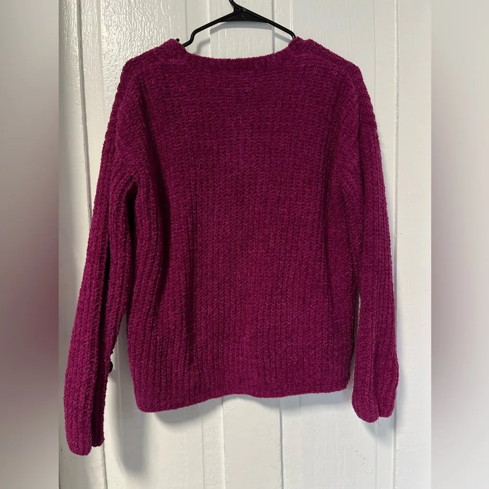 EXPRESS NWT  Chenille vneck magenta pink sweater size small - Image 2