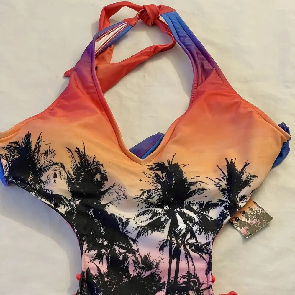 HeartSoul Women's Bikini Sz Medium Swimsuit One piece Padded Open Back Cut Side - Image 8