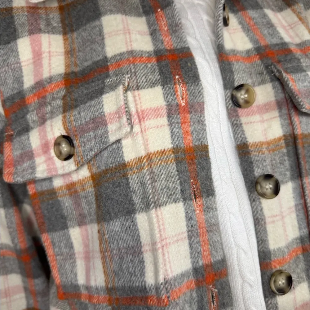 Altar'd State Size Small Cream Plaid Shacket. - Image 10