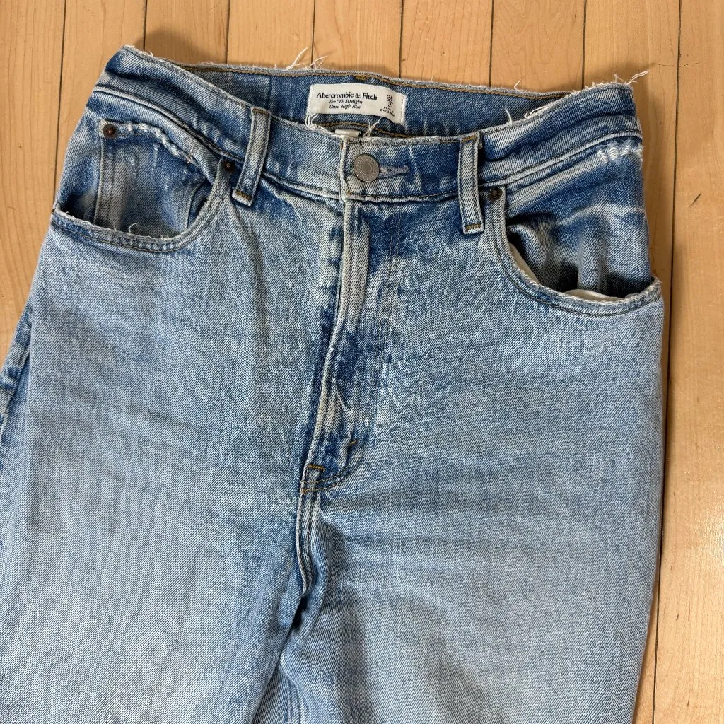 ABERCROMBIE & FITCH The 90's Straight Ultra High Rise Curve Love Size 26 Slit Blue - Image 4