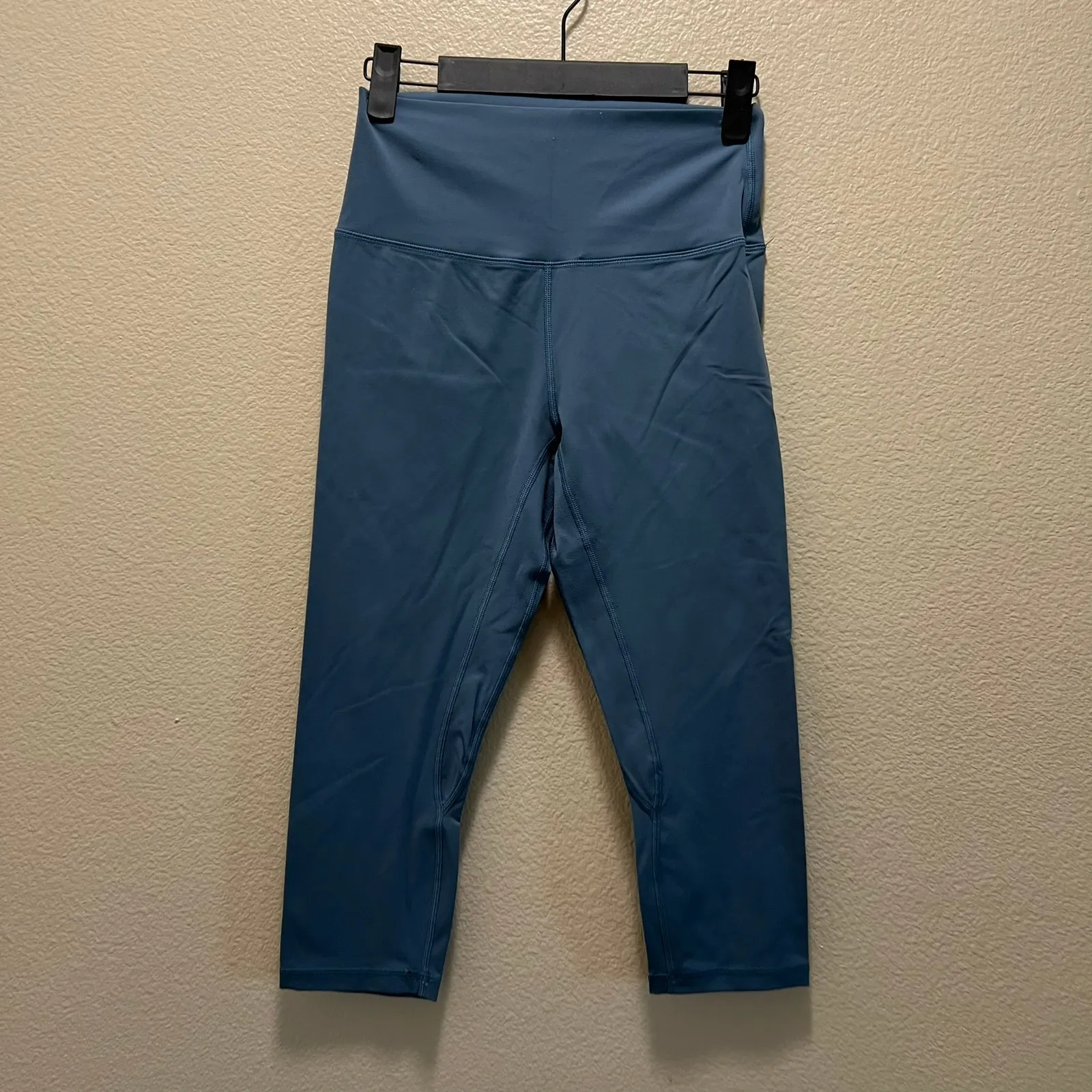 The 'Iwa Company Designed In Hawai'i Leggings Blue Hi - Image 2