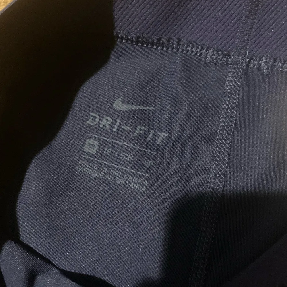 Nike pro cropped leggings xs - Image 3