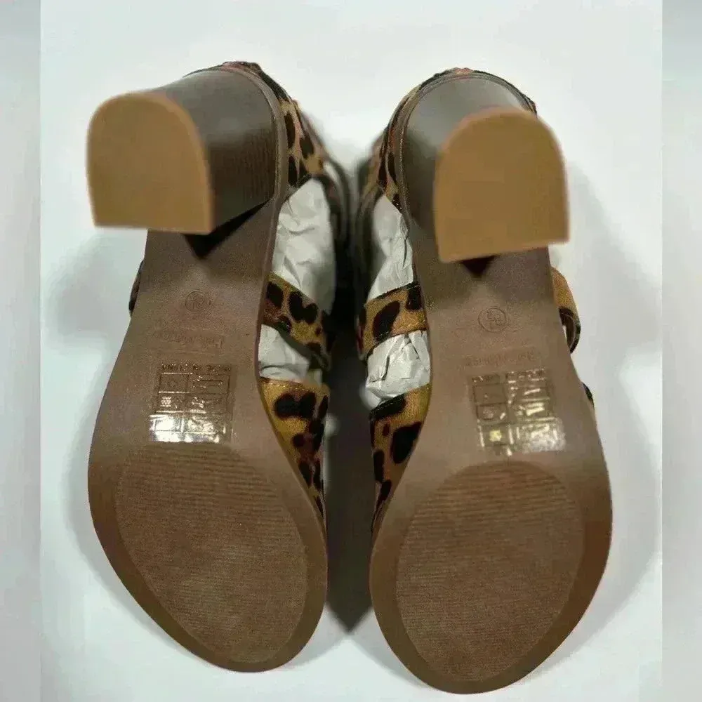 NIB!BellaMarie Leopard print crisscross buckle, zipper chunky heel boot Size 8.5 - Image 8