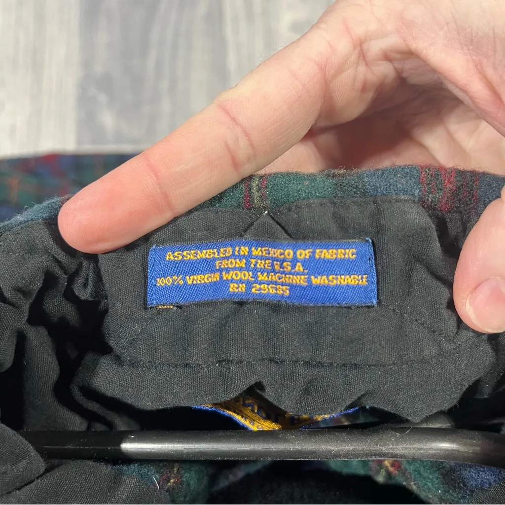 Pendleton Plaid Green and Red Women’s Shirt; Large Long - Image 6