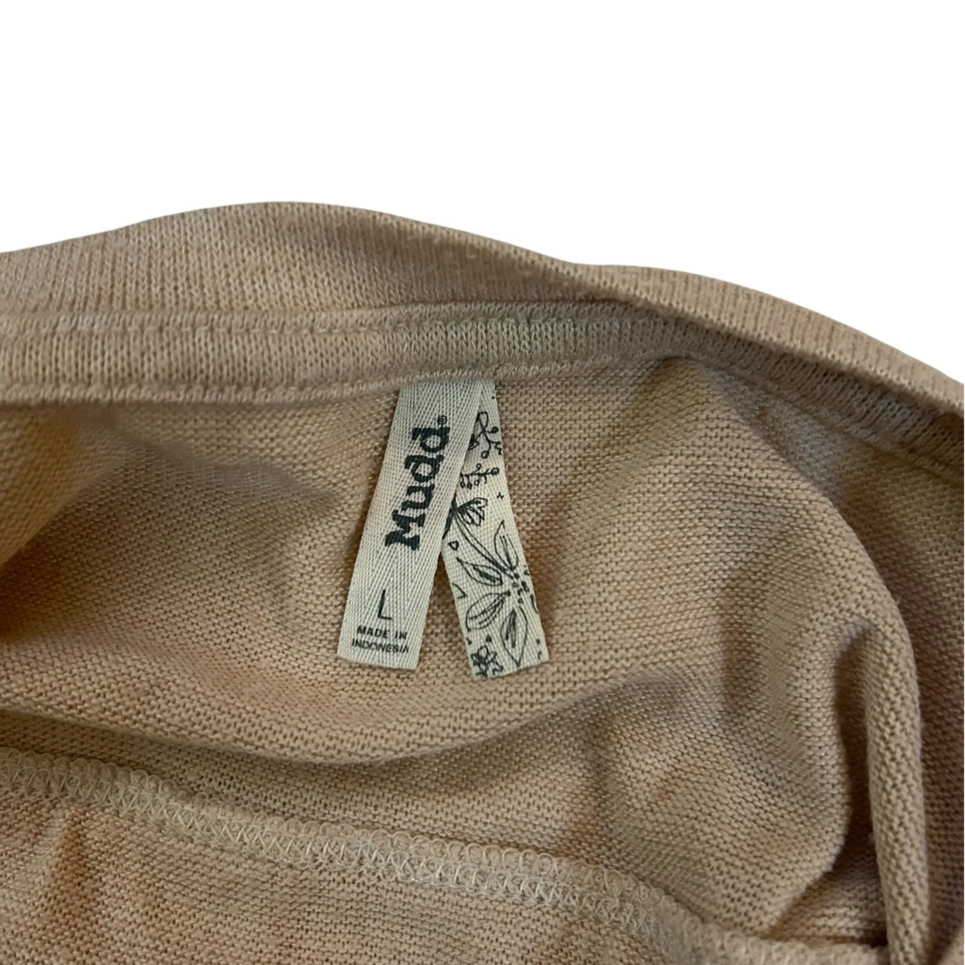 Mudd Envelope Back Blouse Beige Size L Lightweight Casual Top | Cozy Fall Styles - Image 9