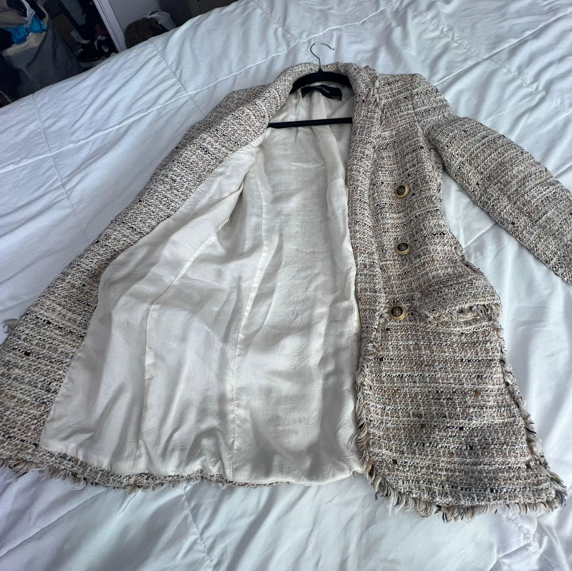 cream open front gold button tweed long sleeve blazer jacket XS - Image 10