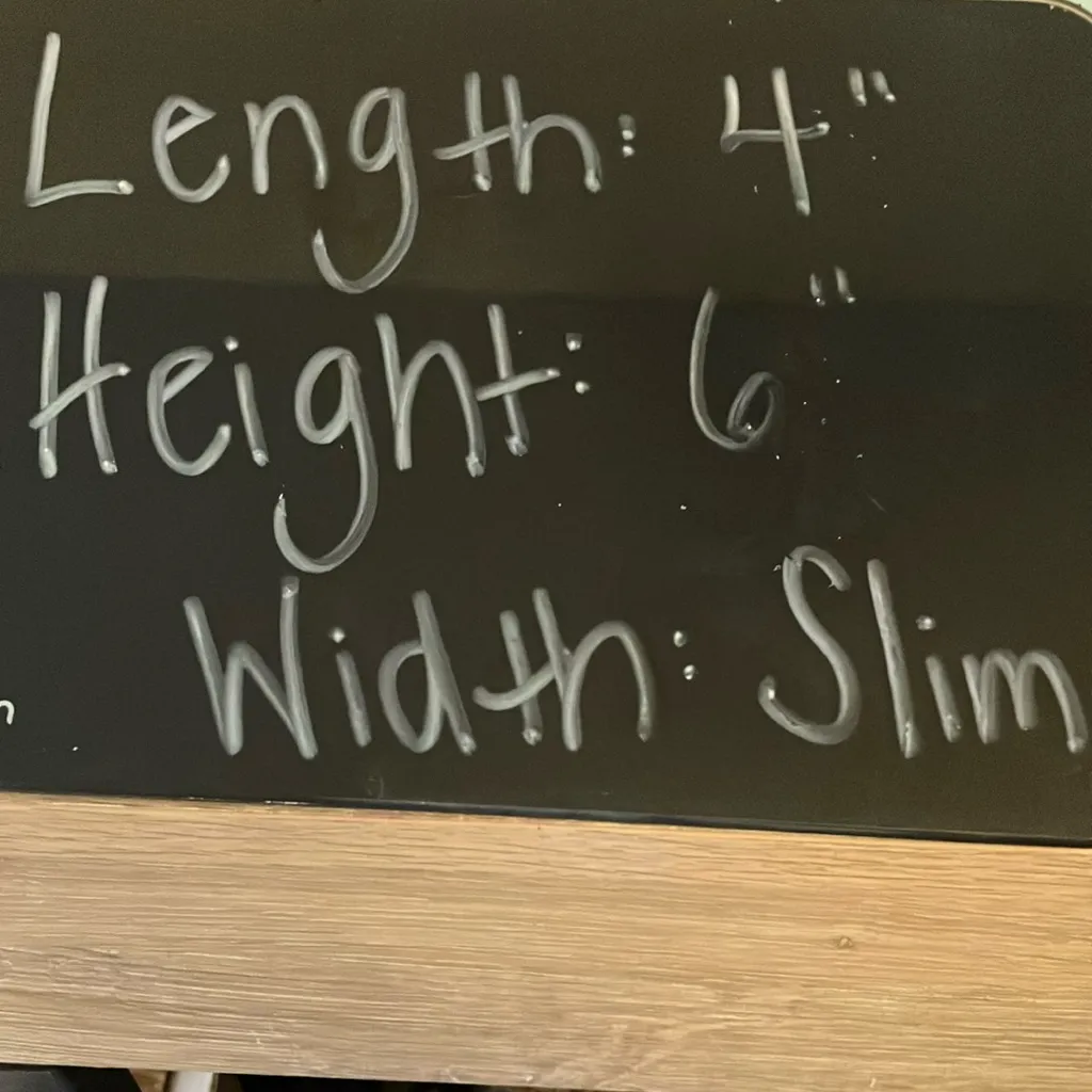 Michael Kors: Brown Passport Holder- card slots - Image 14