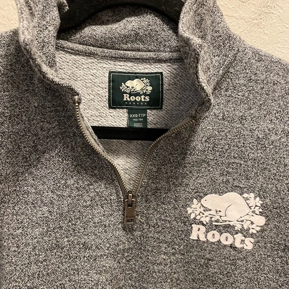 Roots Gray Original Zip Polo Pullover Sweatshirt Size XXS - Image 6