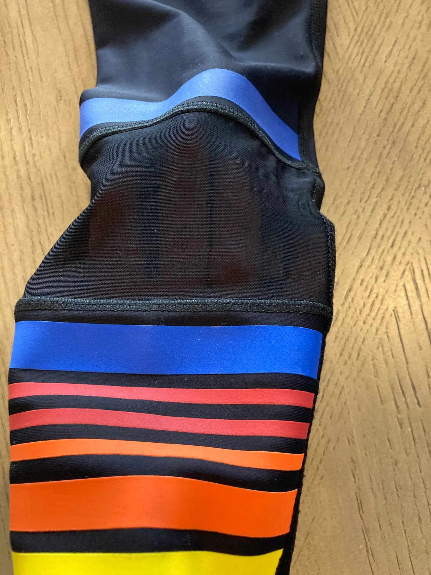 NWOT  mid rise cropped leggings. Sz small. - Image 4