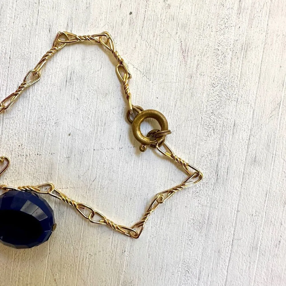 Red white and blue beaded necklace - Image 4