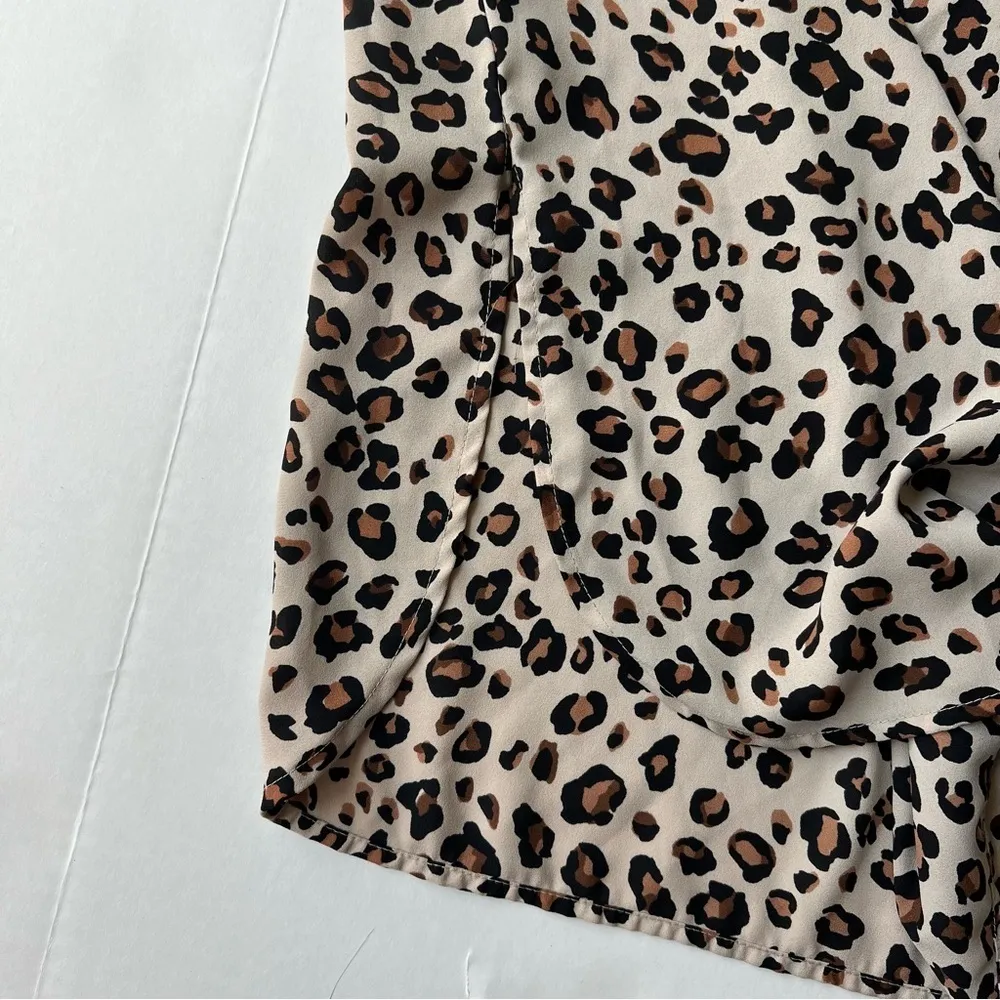 Lord & Taylor cheetah print popover long sleeve medium Tan - Image 8