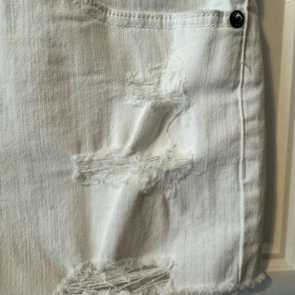 NWT Aeropostale High Rise Shorts Size 10 White - Image 4
