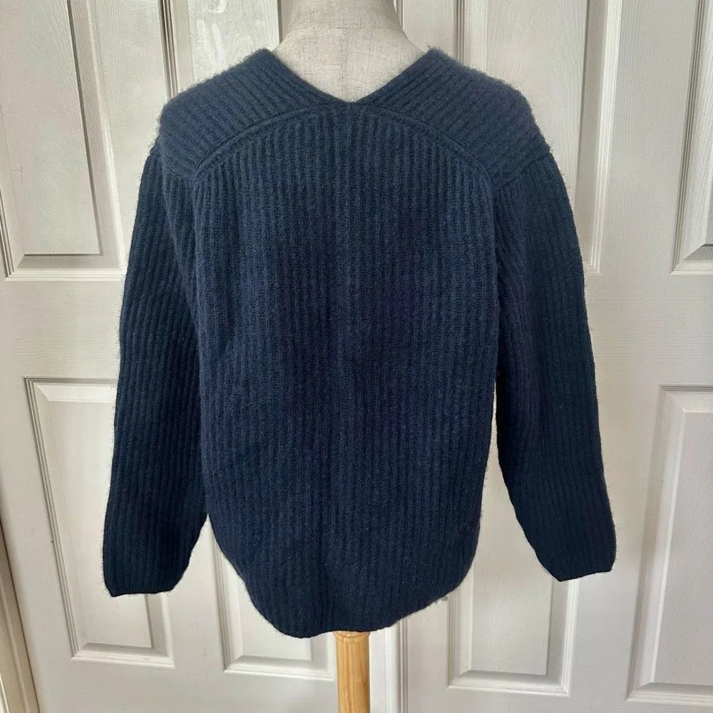 Sly navy blue V neck long sleeved wool blend sweater Size undefined - Image 7