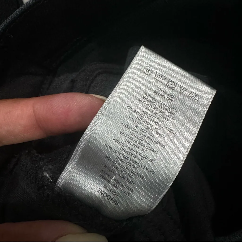 Re/Done Originals 90s High Rise Ankle Crop in Jet Black With Rips Size 25‎ - Image 4