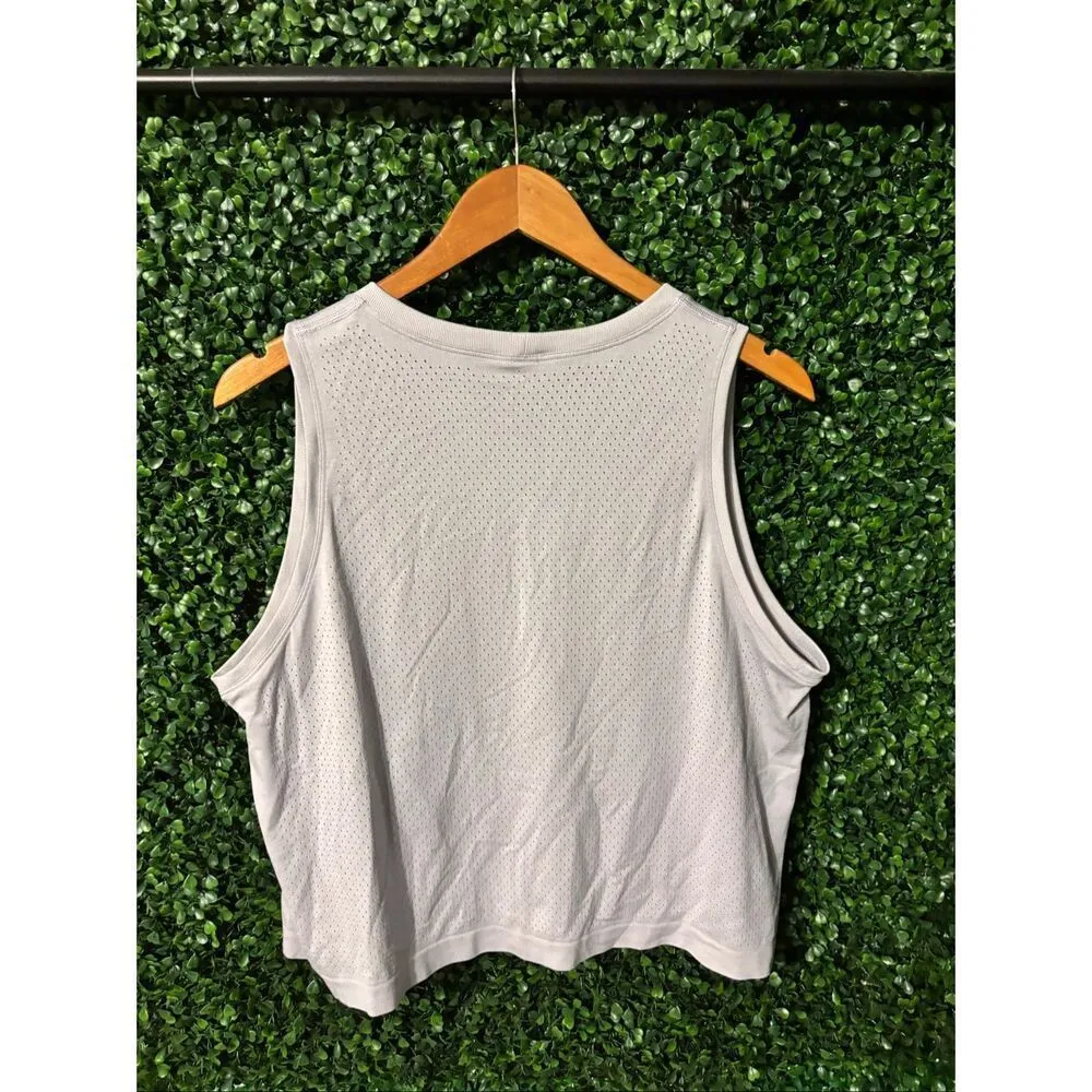 Lululemon Breeze By Gray Blue Tank Top Size 10 Cropped - Image 3