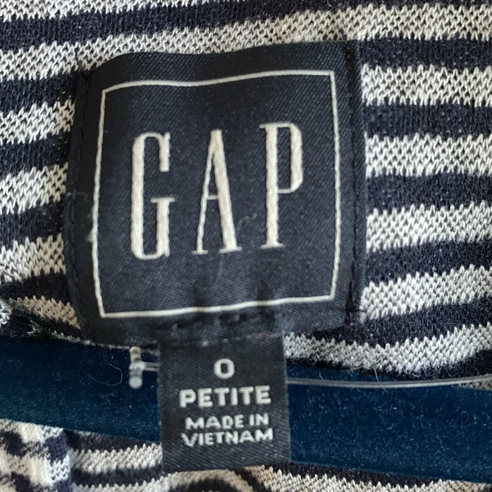 Gap  dress size 0P - Image 4