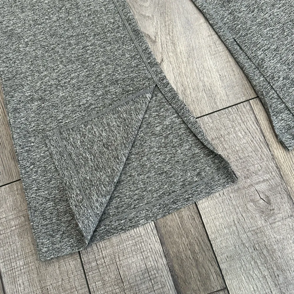 Vuori Granite High Waist Flare Pants Women's Size L Heather Grey - Image 3