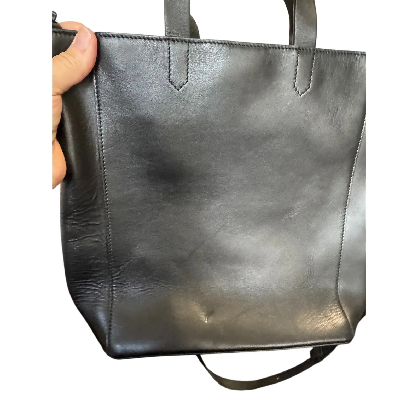 Levi’s Black Crossbody Tote | Top Handle & Adjustable Strap - Image 6