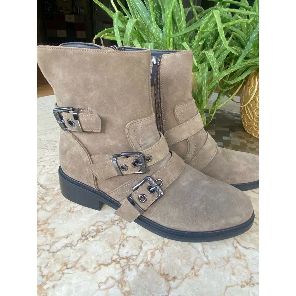 Kendall & Kylie size 6 womens suede ankle boots 
New (without tags) - Image 2