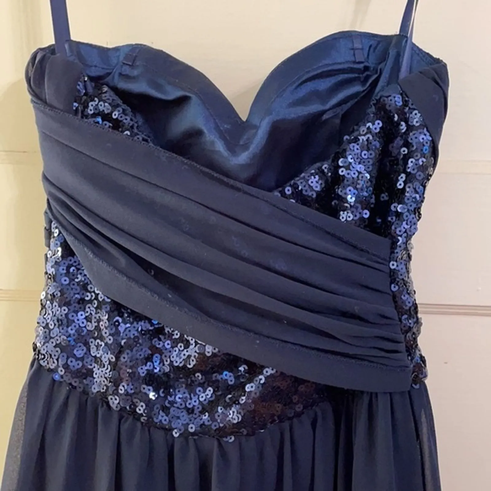 Chi Chi London Navy Blue Evening Gown Sequin Top Womens Sz 2 NEW Prom Formal - Image 4