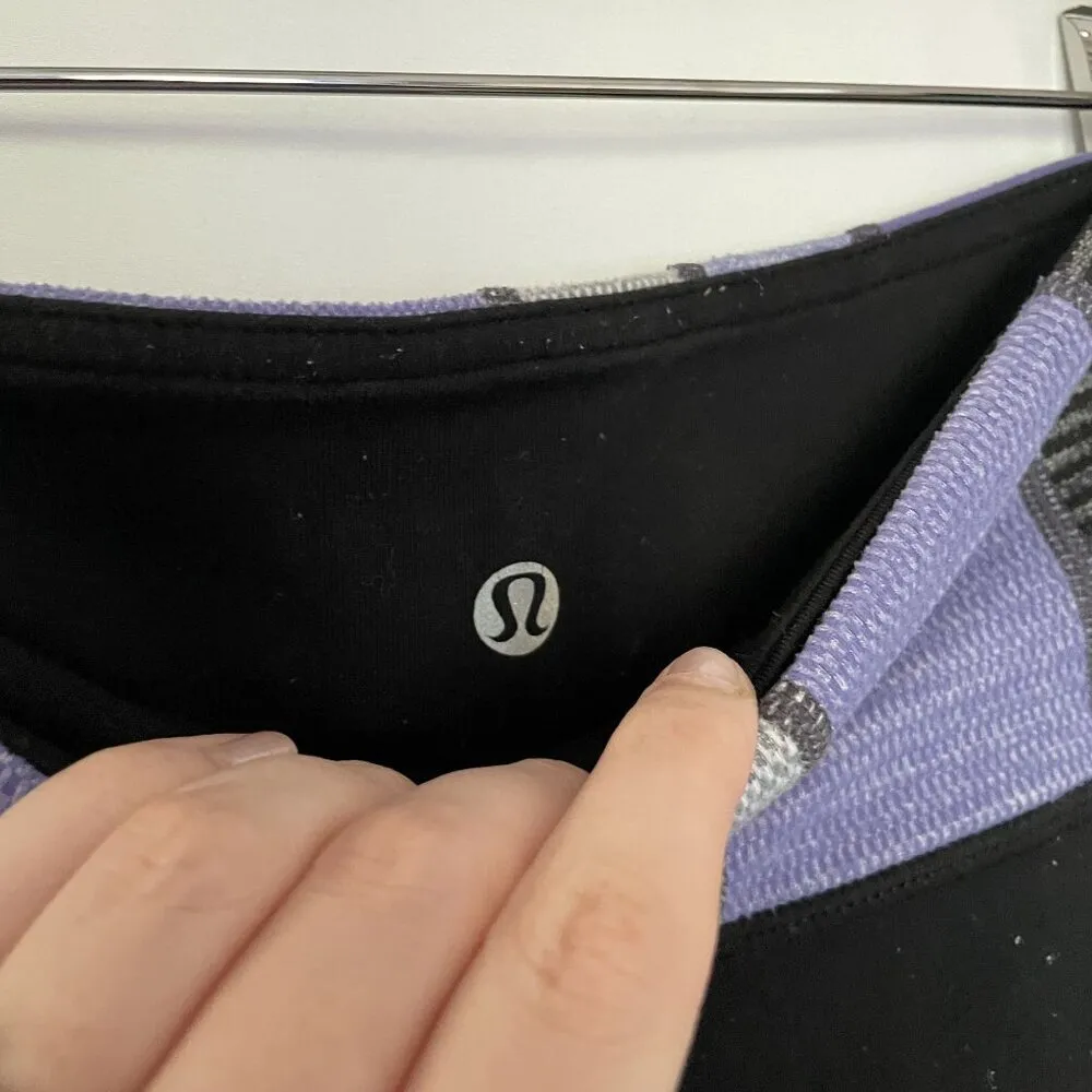 Lululemon Black & Purple Cropped Yoga Pants Size 4 athleisure pants - Image 5
