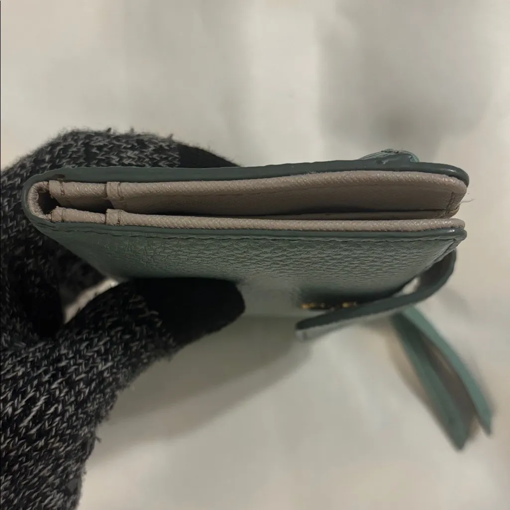 Fossil Teal Leather Wallet Preloved - Image 7