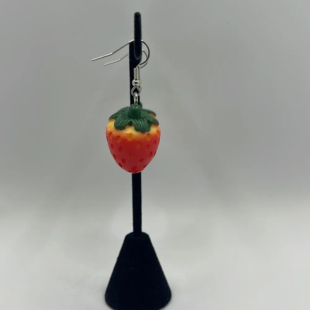 3D Strawberry 🍓 Dangle Fashion Earrings  - Image 7