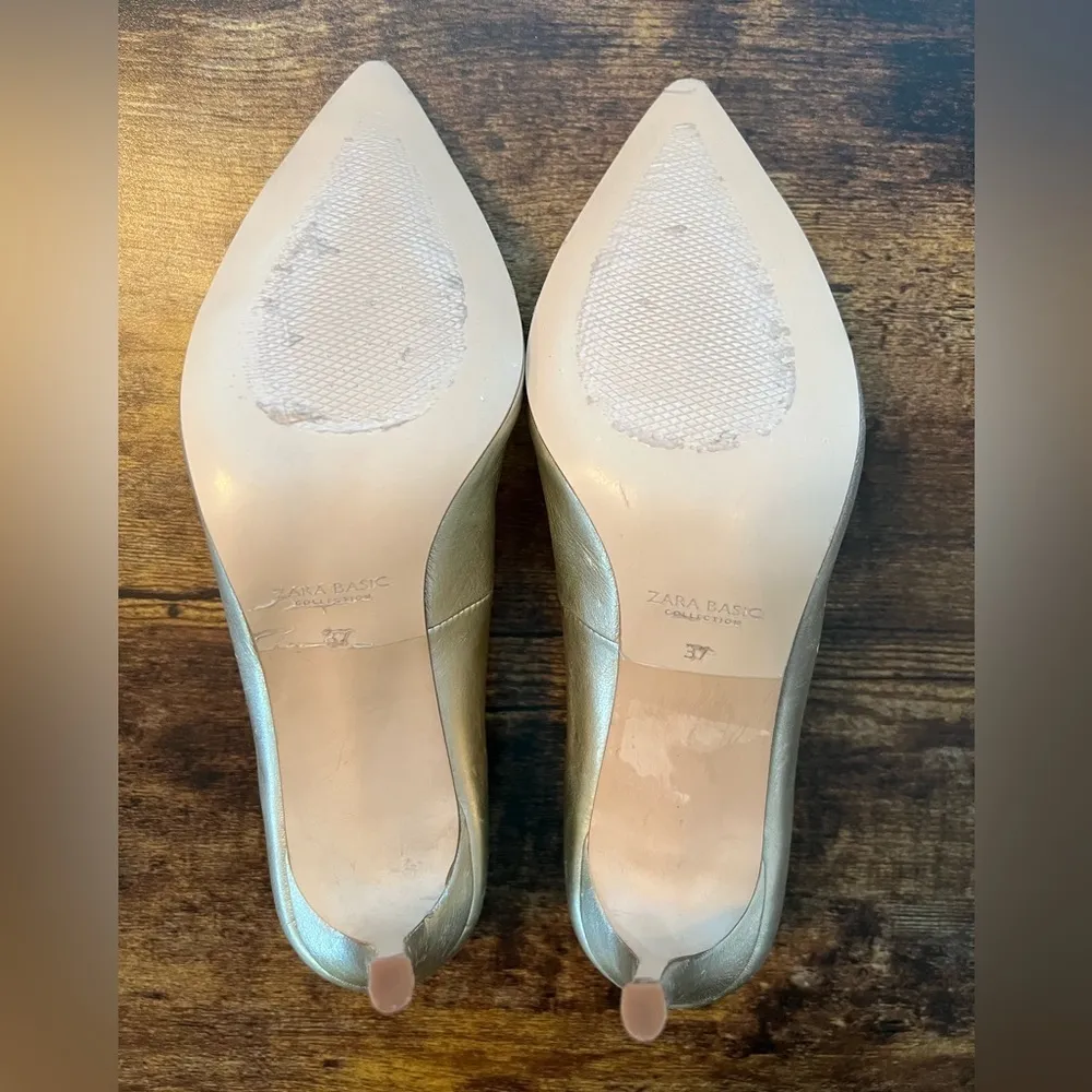 ZARA  Basic Collection | metallic gold pumps. Size: 37/6.5. - Image 8