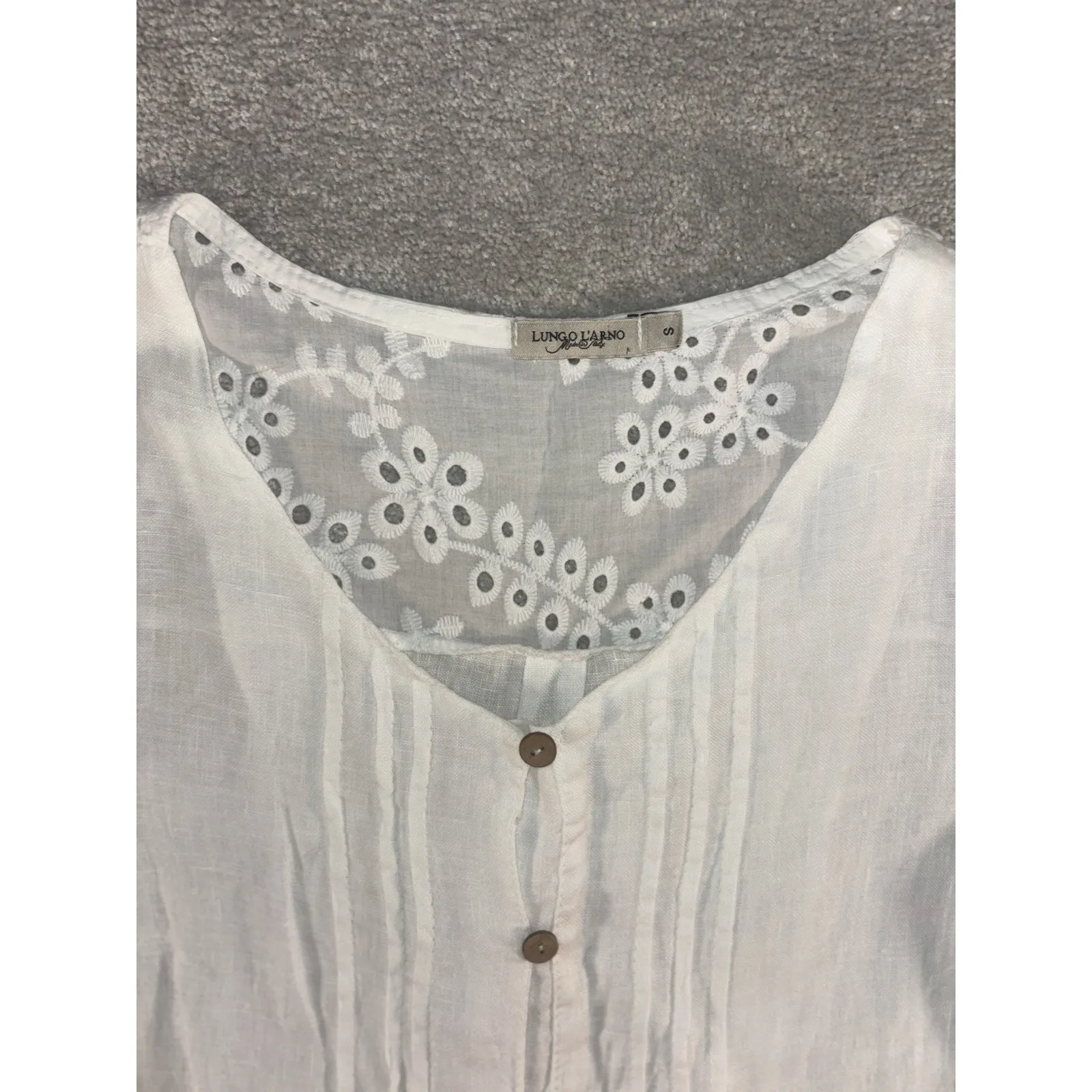 Lungo L'arno 100% Linen Button Up Roll Tab Sleeve Top Size S Eyelet Design White Blue - Image 2