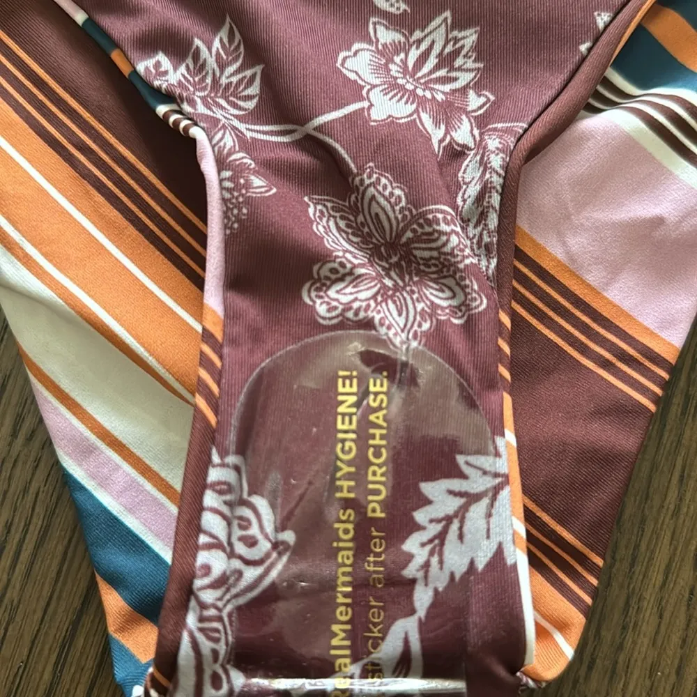 Maaji Bayadare Strip bikini set, 4 way style, Small, $161 - Image 8