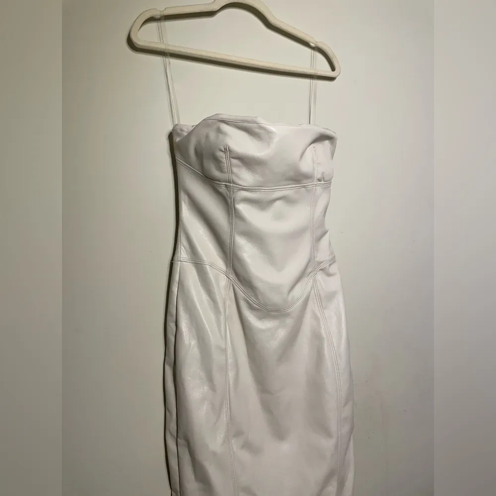 House Of Cb ‘Camilla' Ivory Vegan Leather Strapless Dress - Image 8