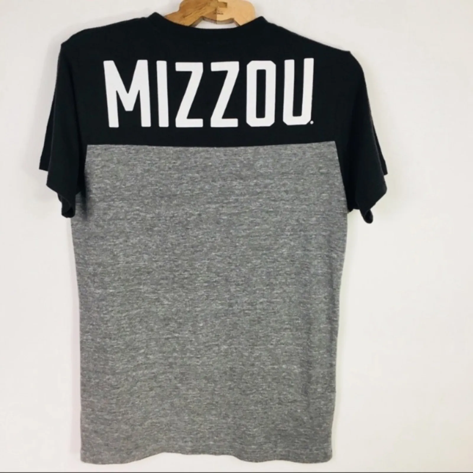Mizzou MU Tigers Color Block T Shirt Medium Black - Image 7