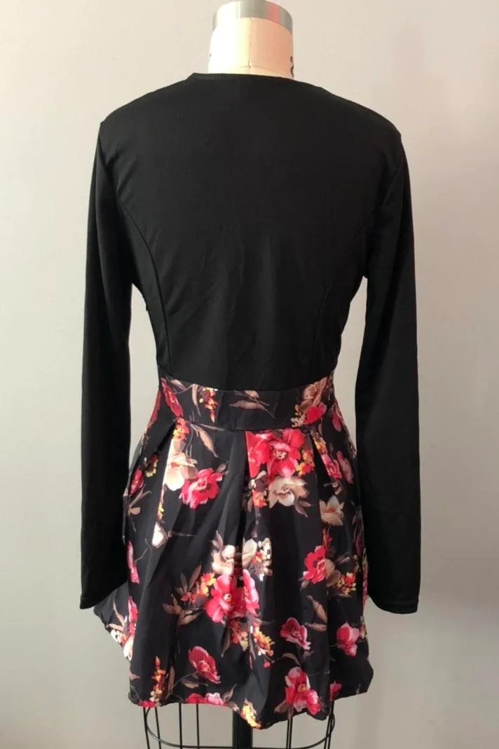 Cute V Neck Mini Dress Black - Image 2