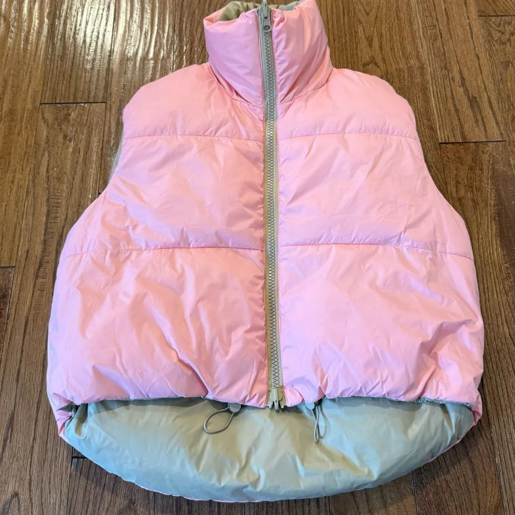 Amazon tan reversible cropped puffer vest large - Image 4