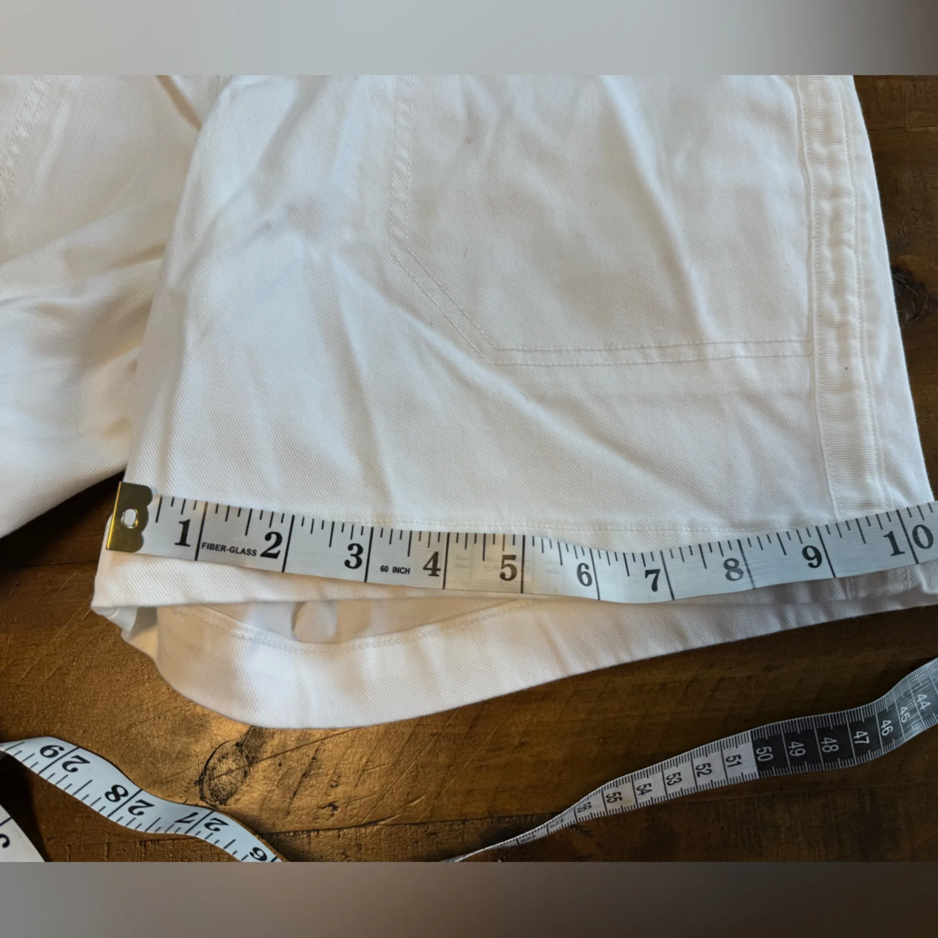 Spanx Twill White Shorts size small - Image 8