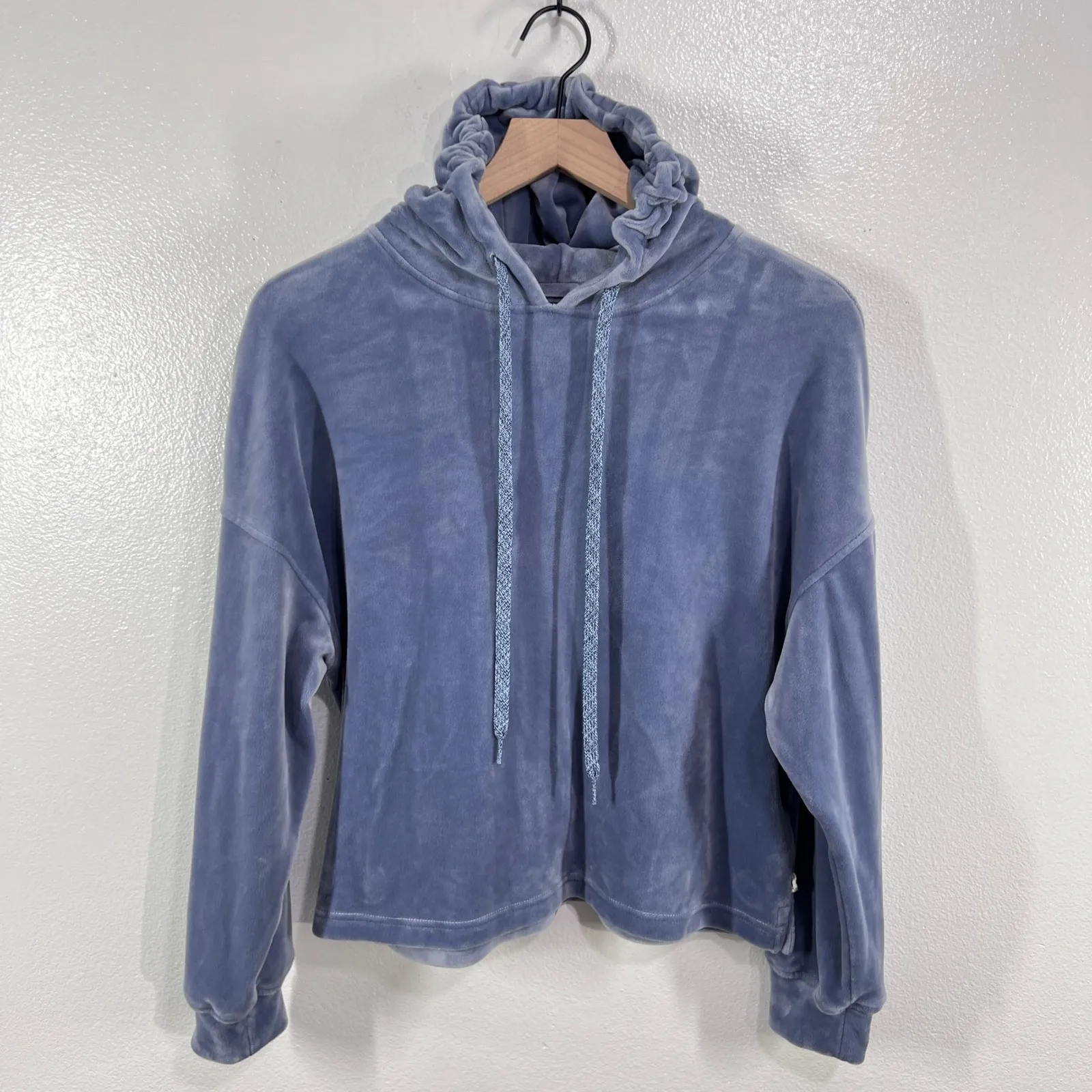 UGG  Women's Velour Pullover Hoodie Periwinkle Blue Drawstring Large‎ Lounge Soft - Image 2