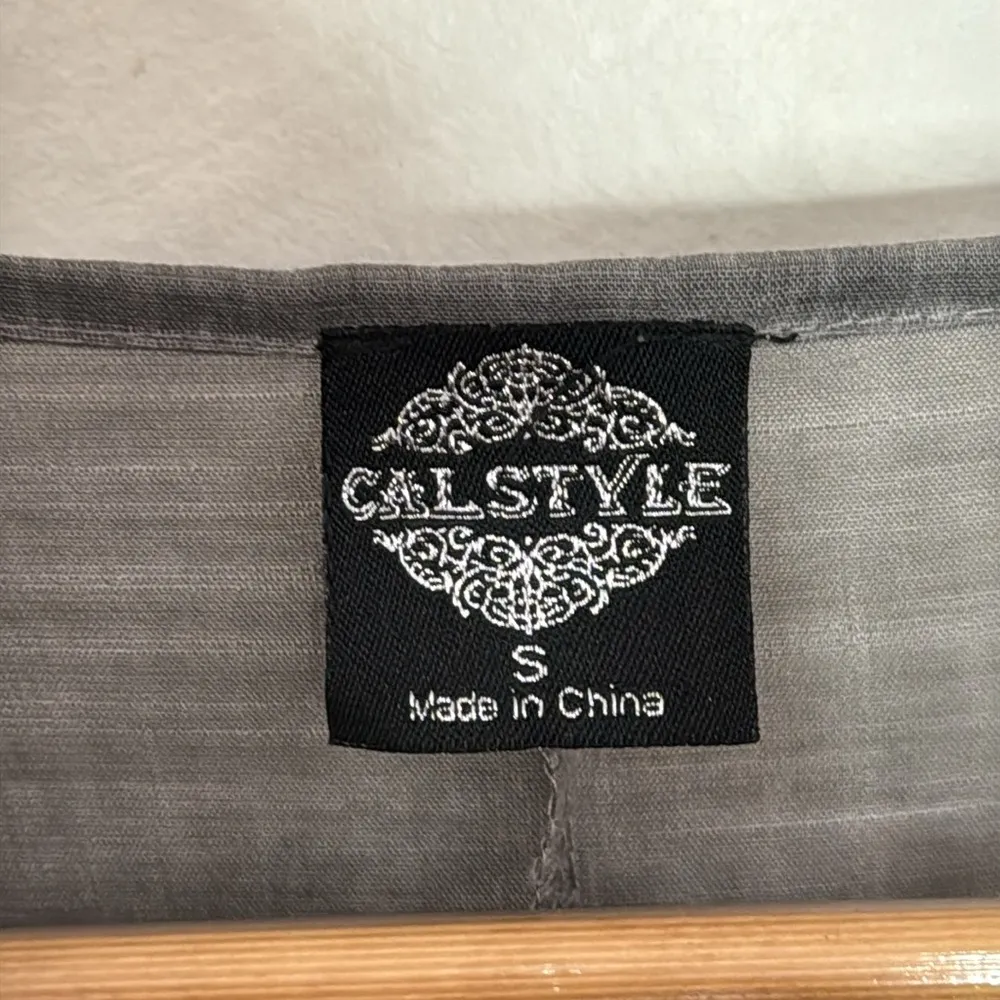 CalStyle Gray Brown White Crochet Trim Style boho popover tunic Size S - Image 8