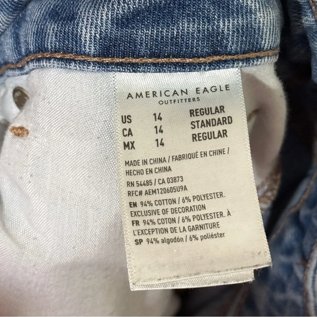 American Eagle Mom Jean Size 14 Blue - Image 5