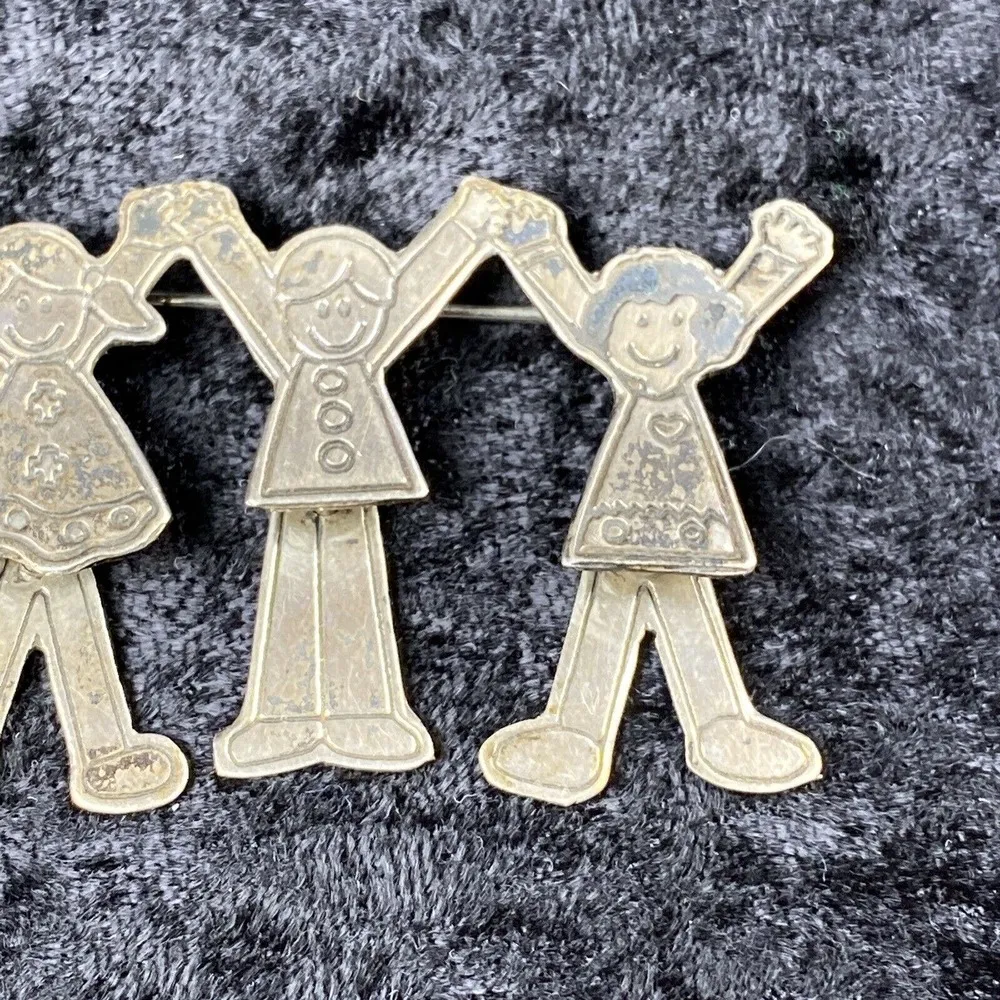 Vintage EFS Sterling Sliver 3 Children Holding Hands Brooch Dangle Legs Teacher - Image 3