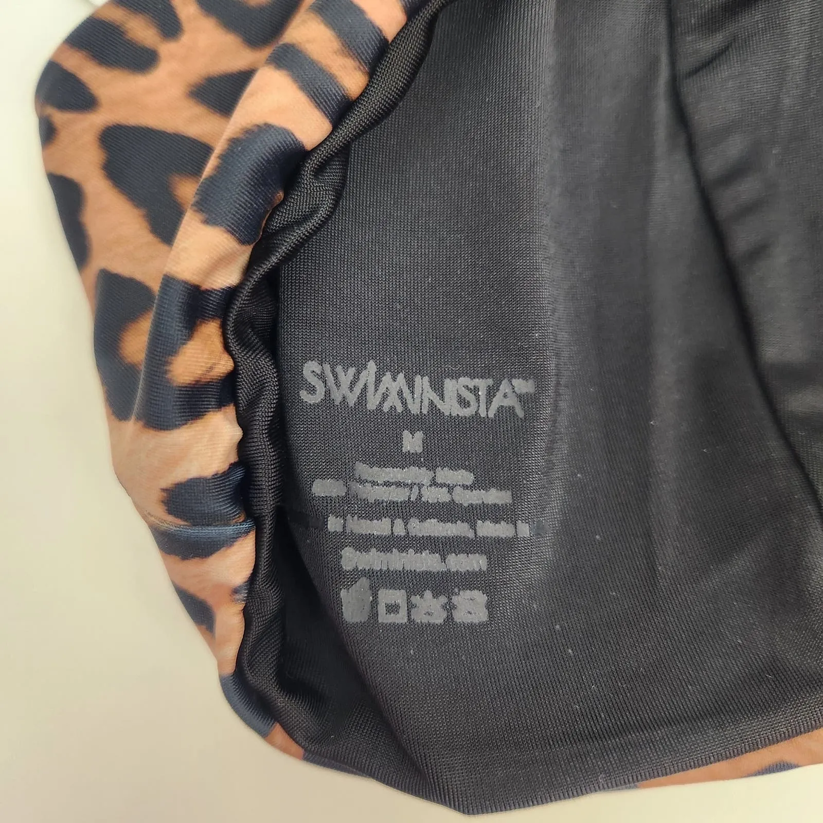 Swiminista Play Bikini Top Leopard Size Medium NWT Brown - Image 4